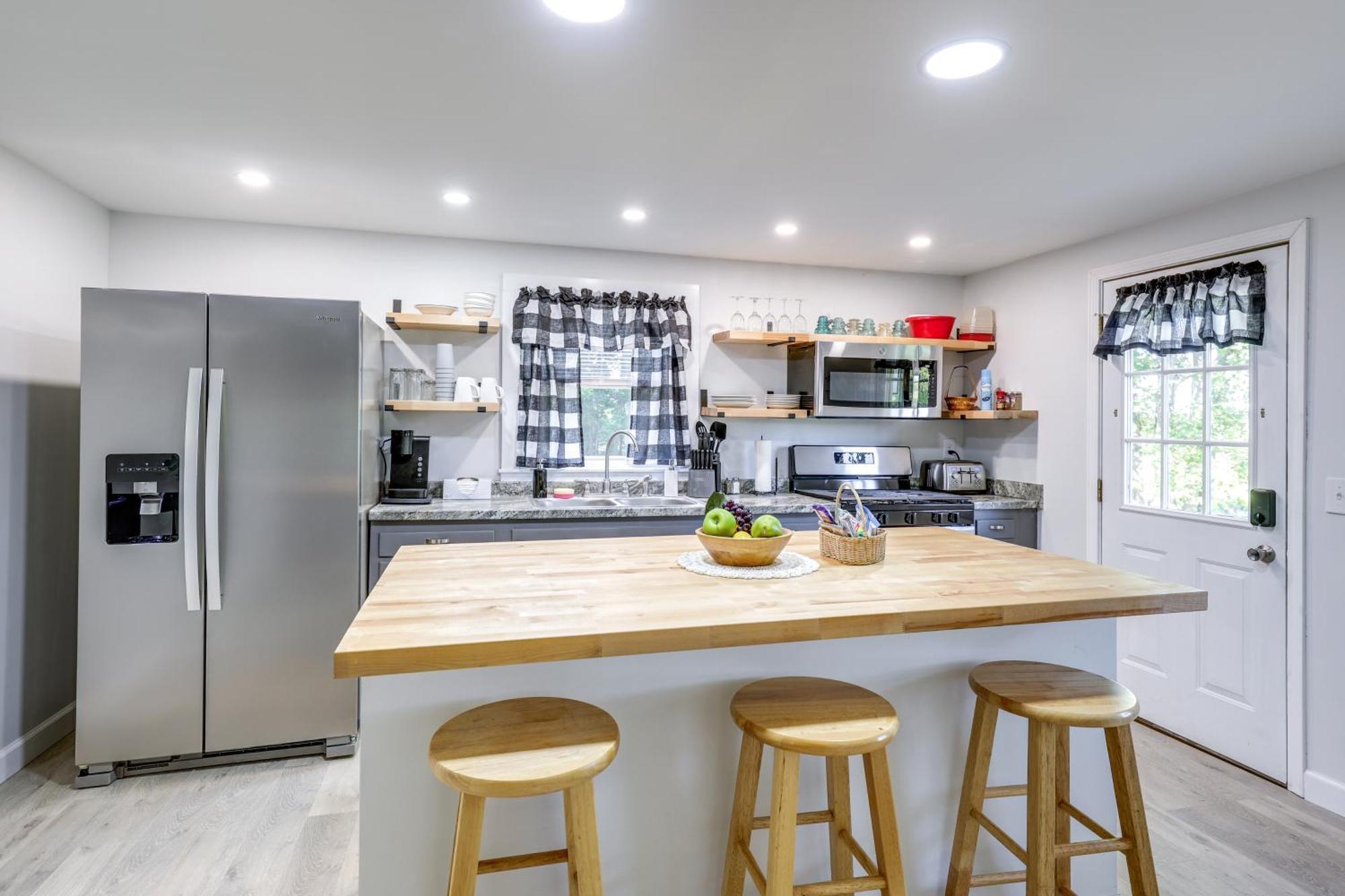 Charming Watkins Glen Home With Yard! Exteriör bild